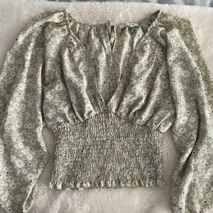 Floral Top ✨FREE add on item✨